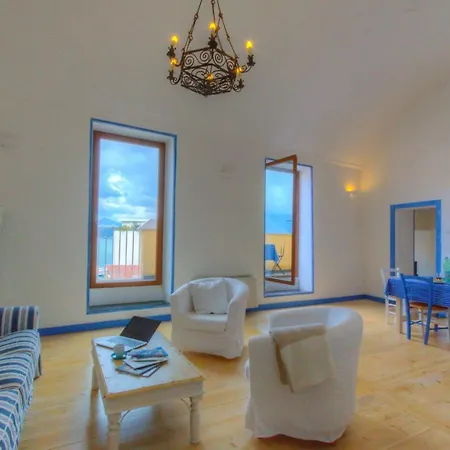 The Bell Tower With Seaview - Apartment
